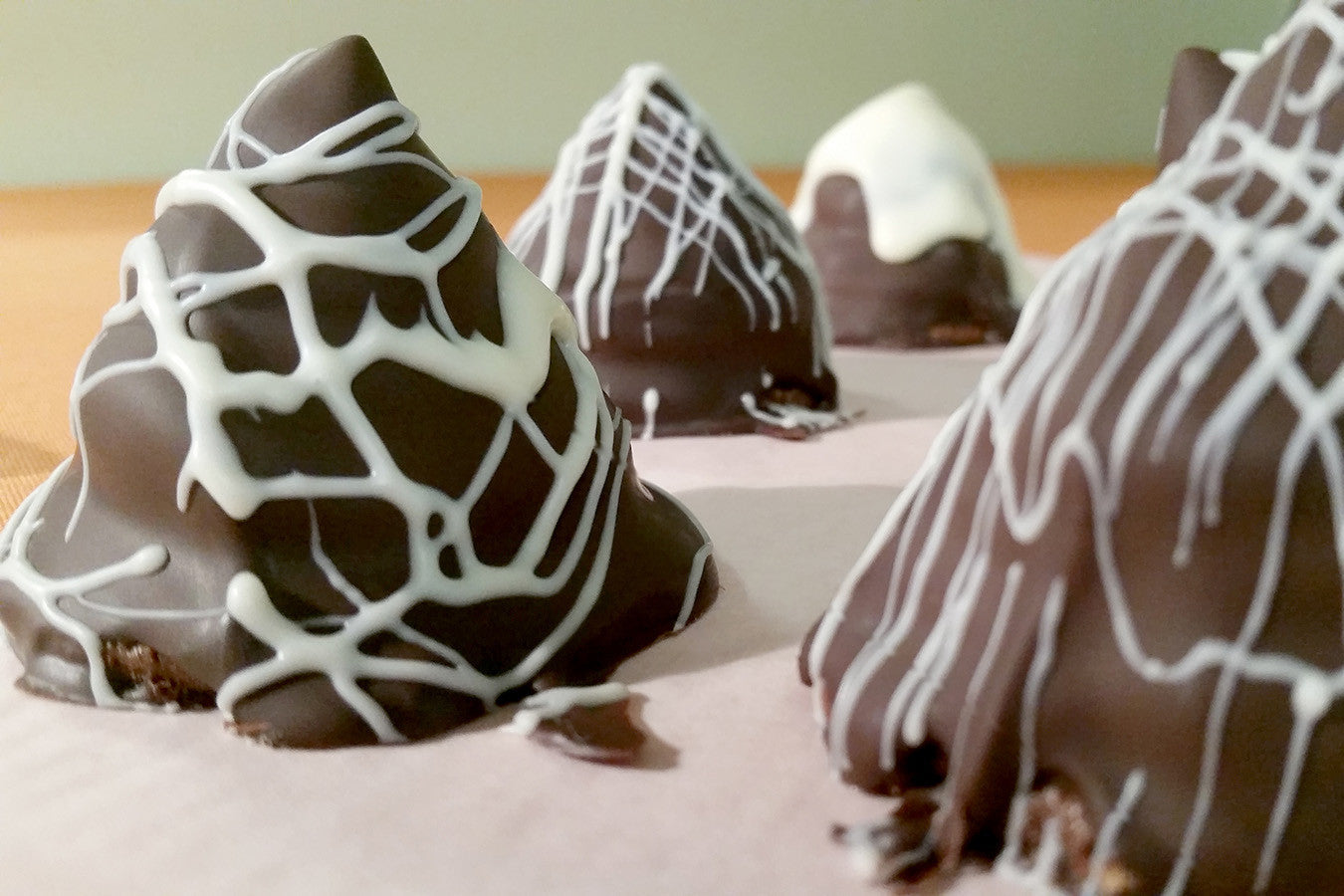 What Are Conitos? Argentina’s Iconic Dulce de Leche Cone Treat