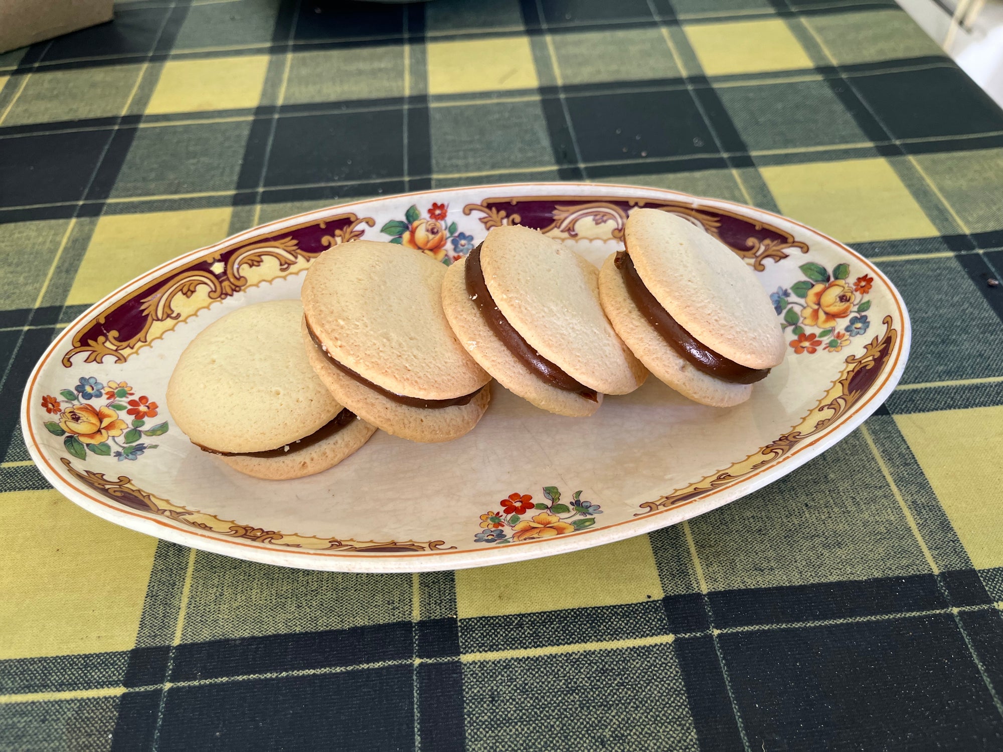 Traditional Alfajores No Gluten Case Wooden Table Baking Co.