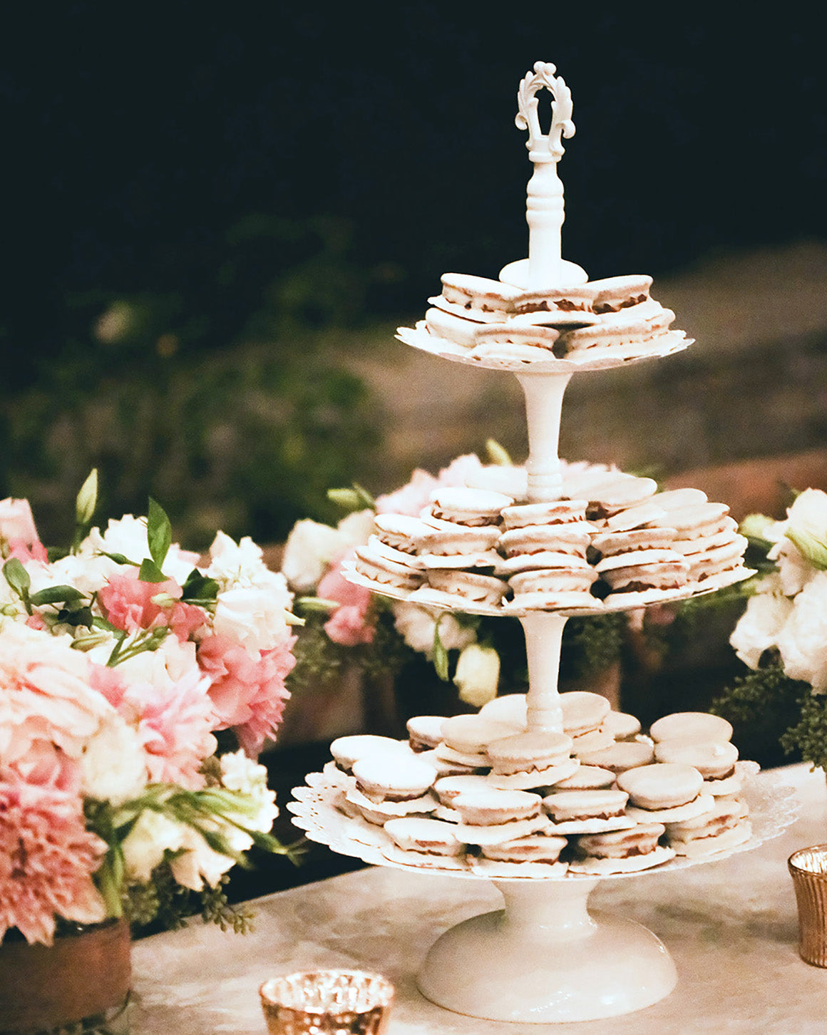 Desserts For Party: Arisanal Alfajores and Cookies – Wooden Table ...