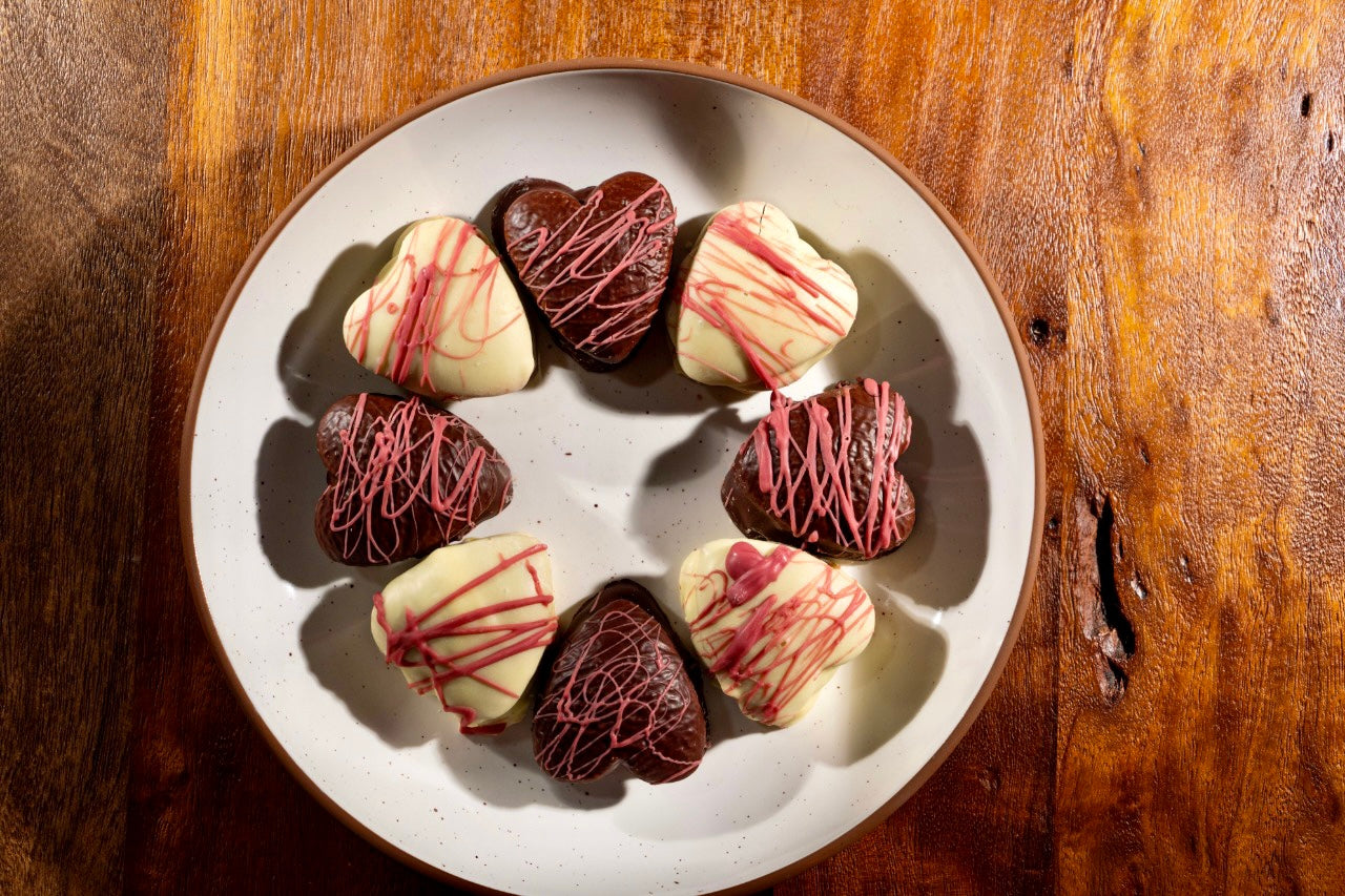 Corazón Alfajores: Valentine&#39;s Day Gift Box Wooden Table Baking Co.